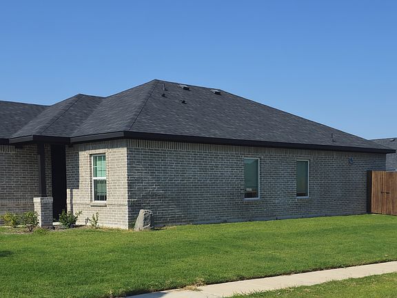 2nd image of 1802 Boxwood Dr