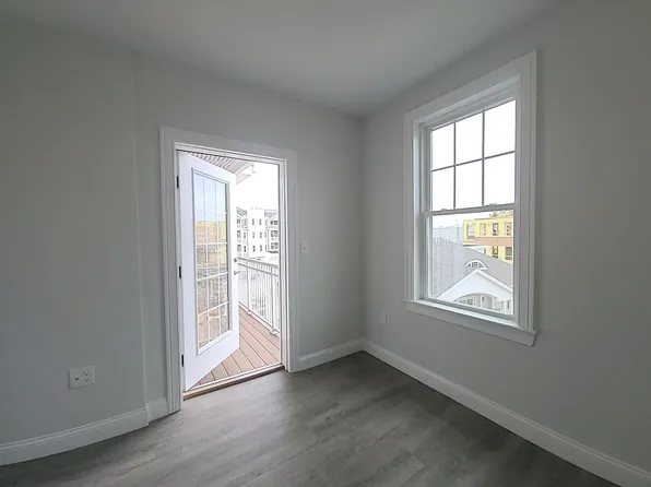 320 Middlesex Ave, Medford, MA