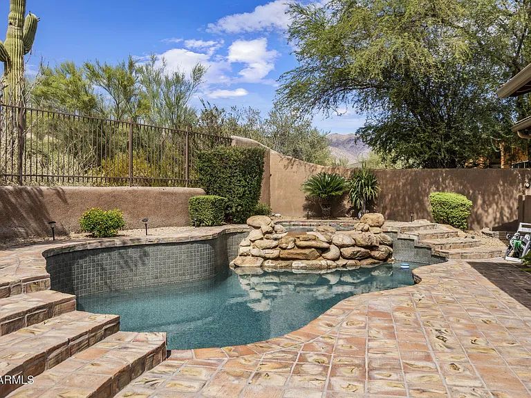 9572 E Mountain Spring Rd — Photo 39