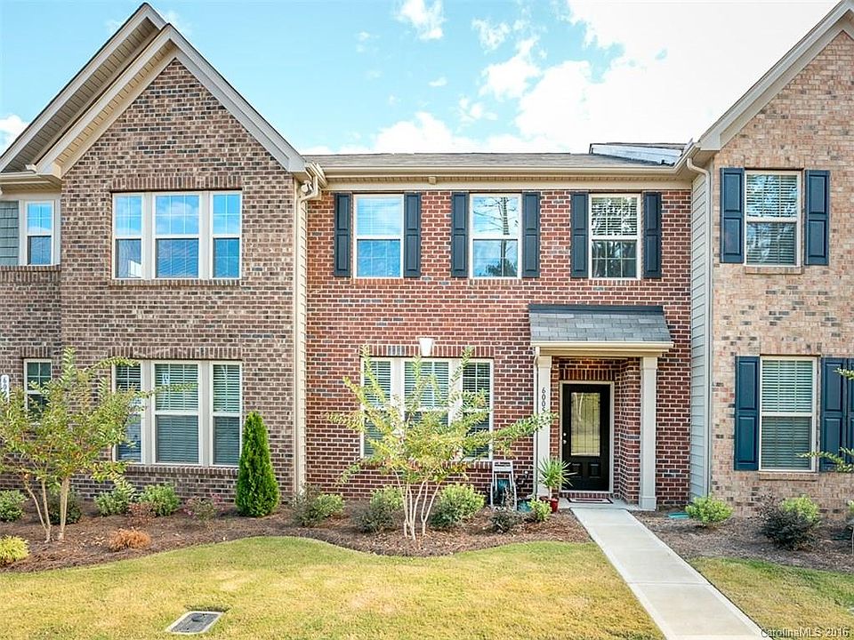 1st image of 6005 Turkey Oak Ln #32