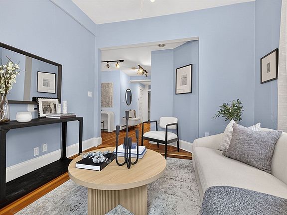 3rd image of 32 Robinwood Ave APT 7