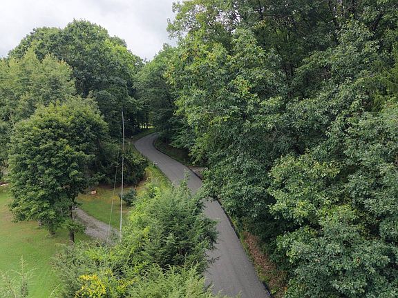 4th image of Thompsontown Road Thompsontown Rd