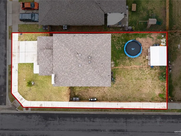 405 Olympic St — Photo 14