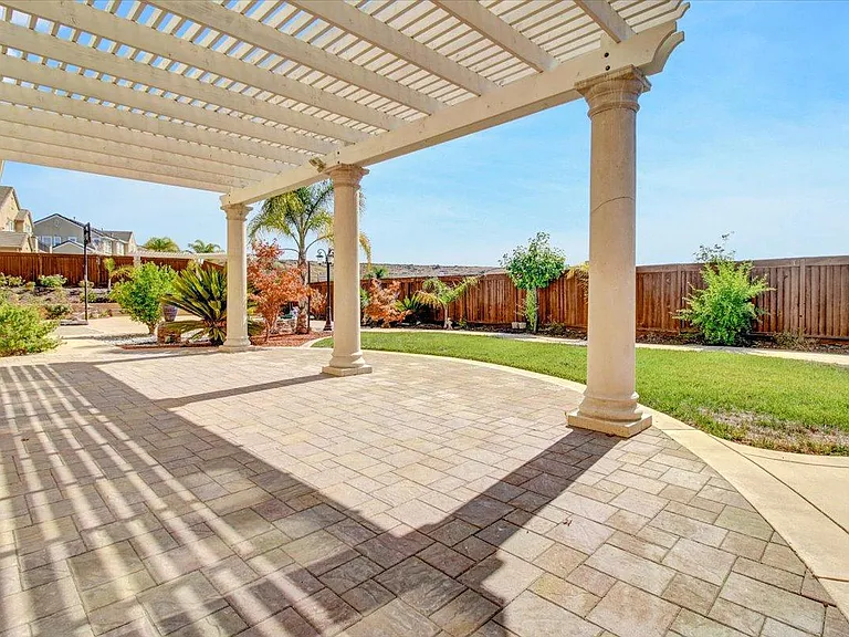 1852 Saddle Park Pl — Photo 78