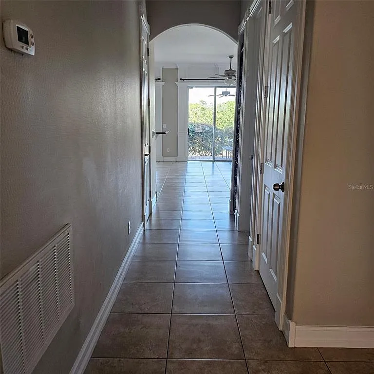 4 bed, 3.5 bath, 3157 sqft, $3,799 — Photo 3