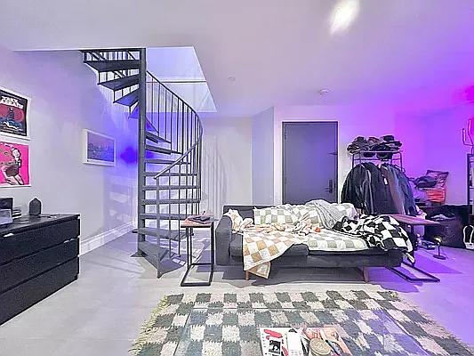 Rented by Friedman Mayer, LREB | media 6