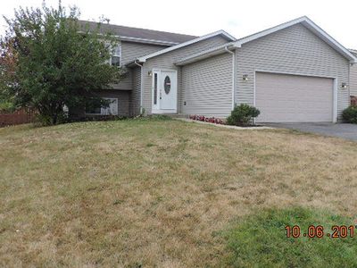 1845 Sunset Dr, Twin Lakes, WI, 53181