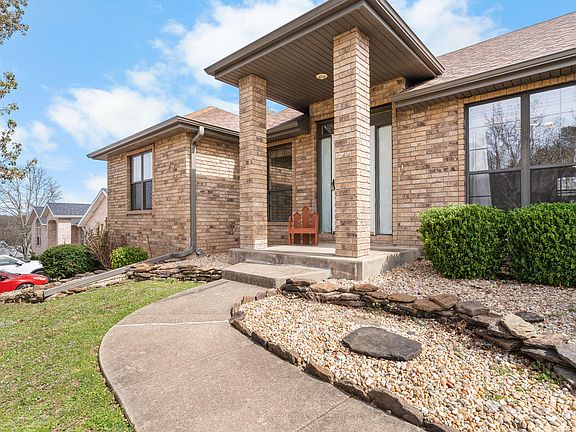4th image of 160 Ashford Drive