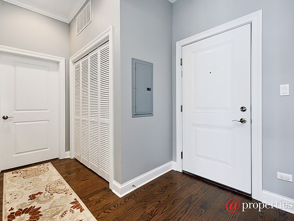 2nd image of 4835 N Damen Ave #2E