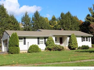 423 Willow Well Ct, Cheshire, CT 06410