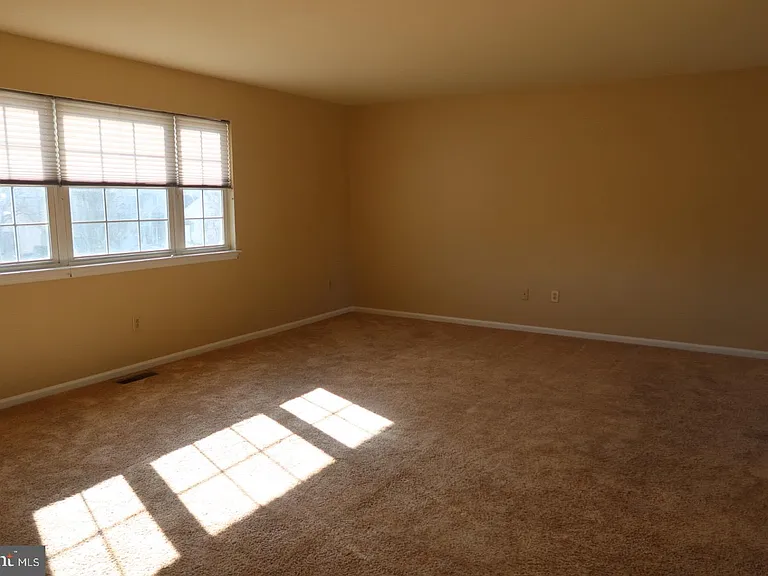 4581 Green Tree Rd — Photo 8