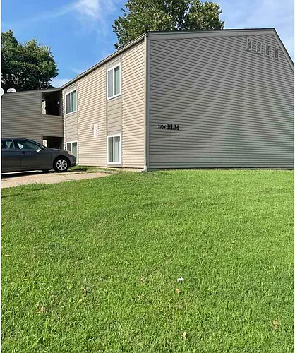 2104 Elm Ln #4 Photo 1 2104 Elm Ln #4 Photo 1