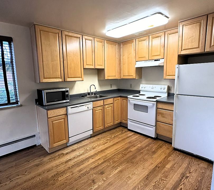 1st image of 925 E 8th Ave APT 210