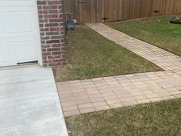 2nd image of 3624 Park Pl