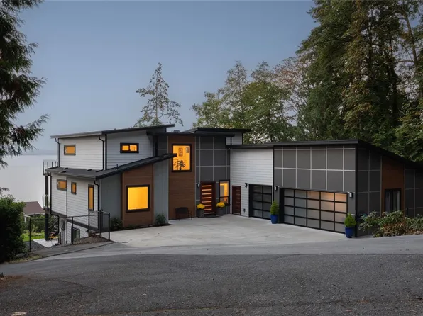 1470 Lands End Rd, North Saanich, BC V8L 5K1