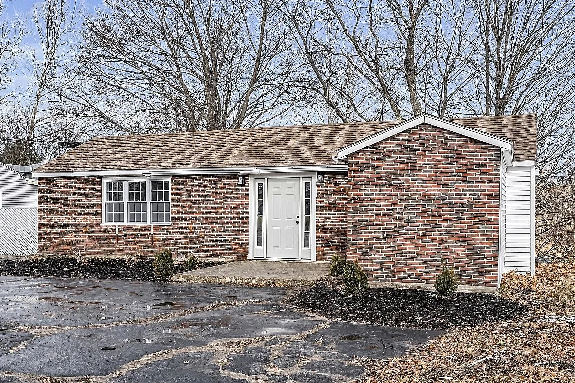 3 bed, 2.0 bath, 1594 sqft, $3,000 — Photo 4