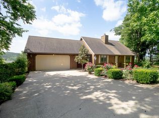 810 Cliff Dr, Branson, MO 65616