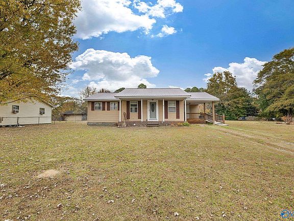 3rd image of 202 Katherine Dr