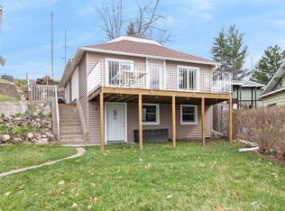 94 Lakefront Dr, Battle Creek, MI