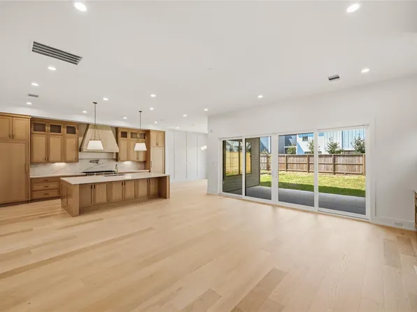 715 Merrill St, Houston, TX 77009