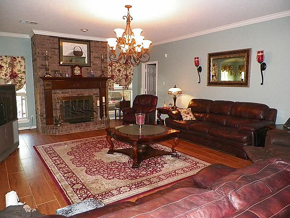 Beautiful living space with room to stretch out.