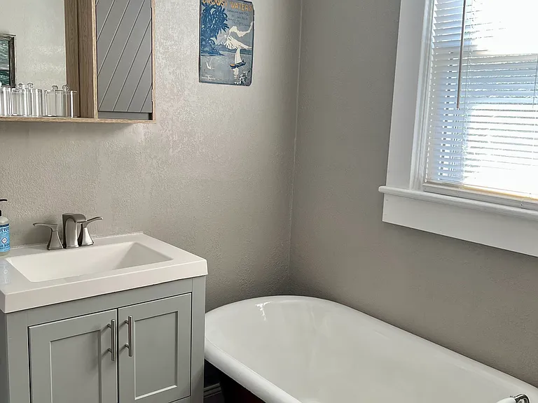 413 Florence Ave — Photo 20
