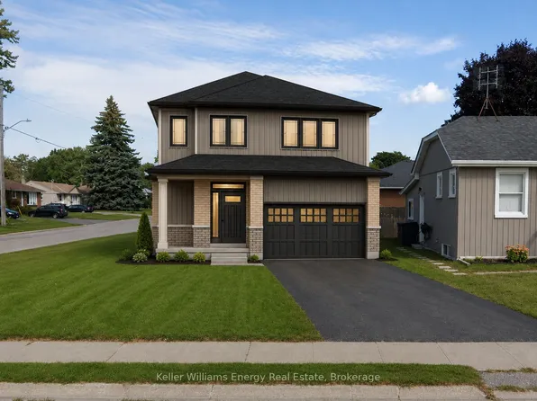 336 Annapolis Ave, Oshawa, ON L1J 2X9