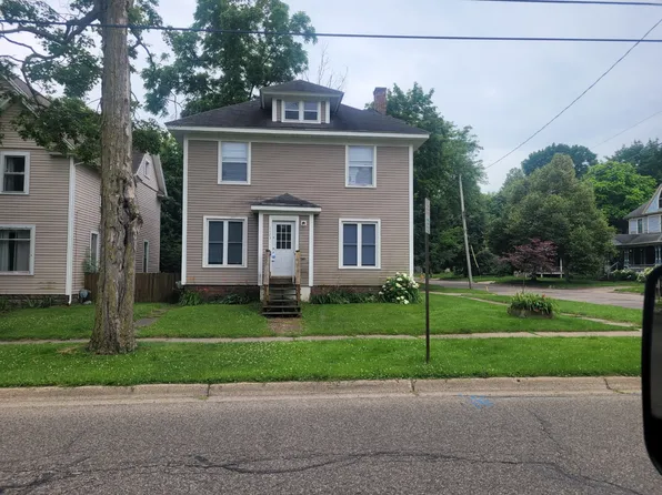 1123 W North St, Kalamazoo, MI 49006