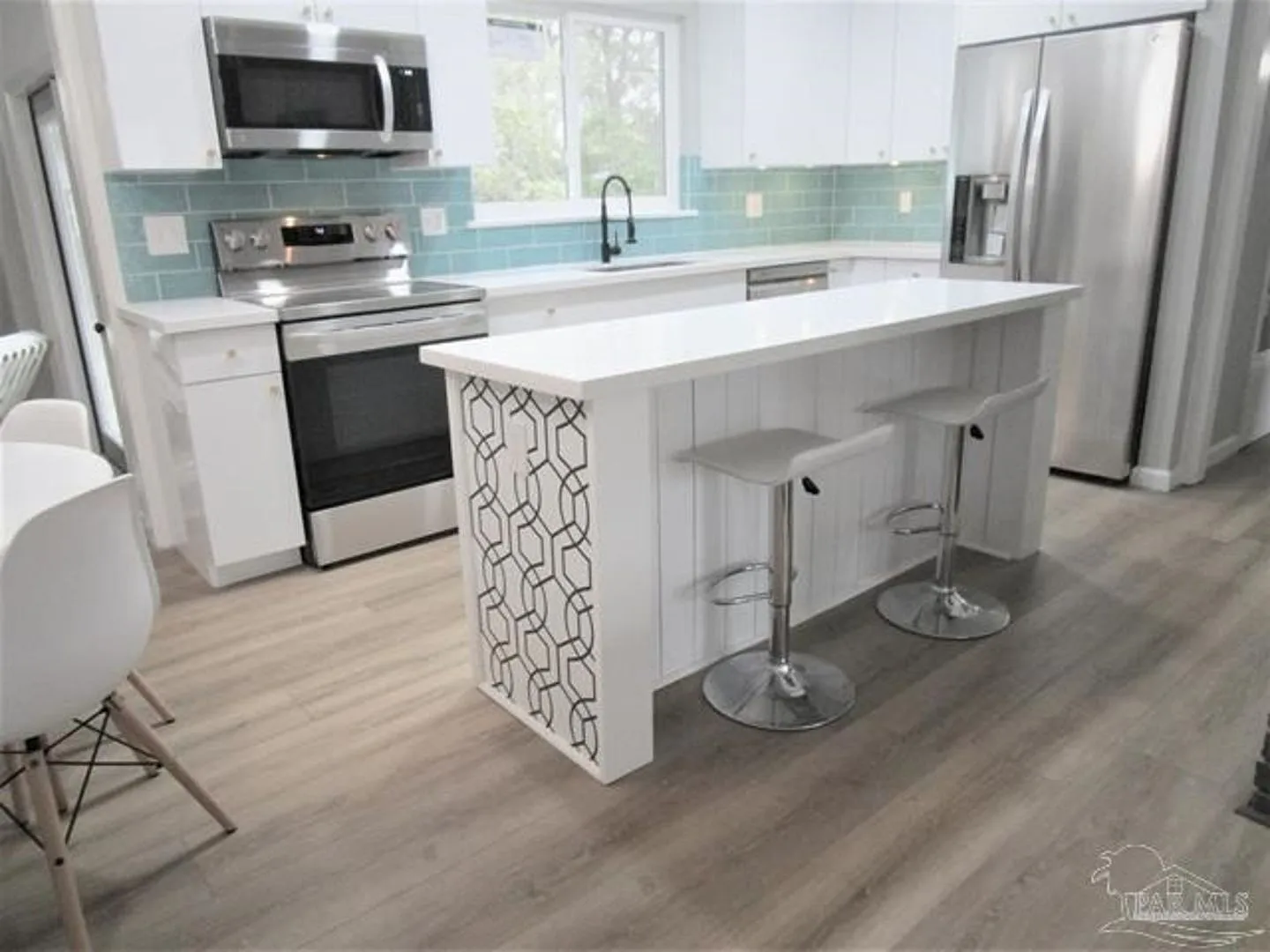 Great remodeled home! — Photo 2