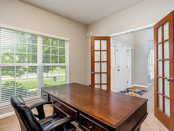 4th image of 1679 Pine Dr