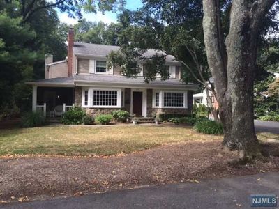 379 Circle Dr, Wyckoff, NJ, 07481