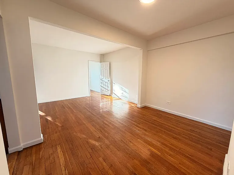 85-2 139th St #2M — Photo 4