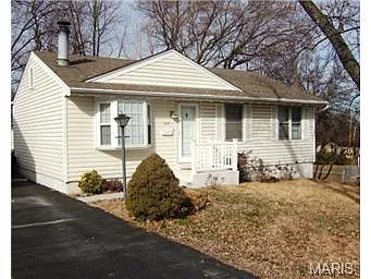 109 Elbring Dr photo 1