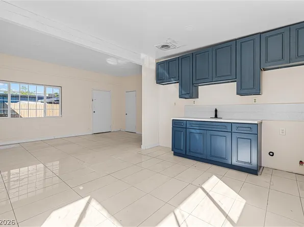 2204 S 15th St #2204, Las Vegas, NV 89104