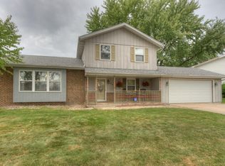 1514 W 94th Ct, Crown Point, IN 46307