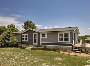 95 E 1600 Rd, Baldwin City, KS 66006