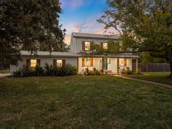 608 Johnson Dr, Mc Gregor, TX 76657