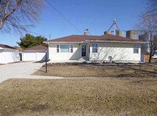 406 E 2nd St, Atkinson, IL 61235