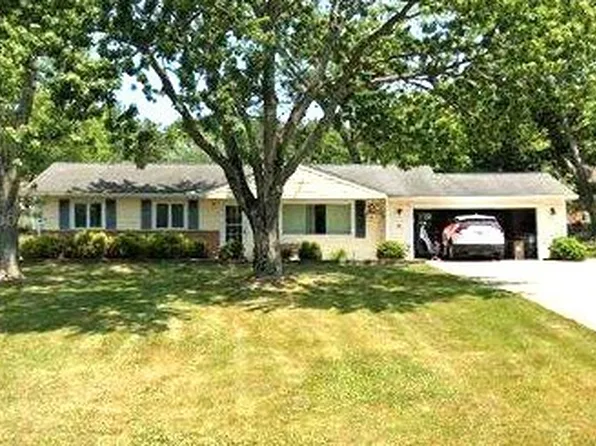 8455 Royalhaven Dr, North Royalton, OH 44133
