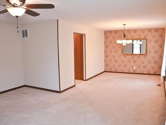 2nd image of 60 Joye Ct