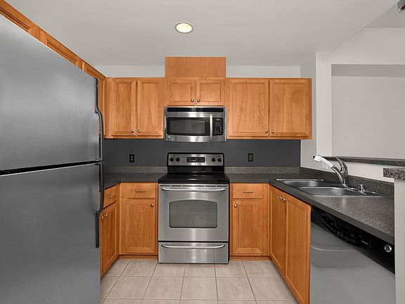 5th image of 16275 NE 85th St APT 303