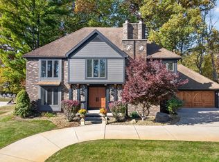 1826 Lochmoor Blvd, Jackson, MI 49201