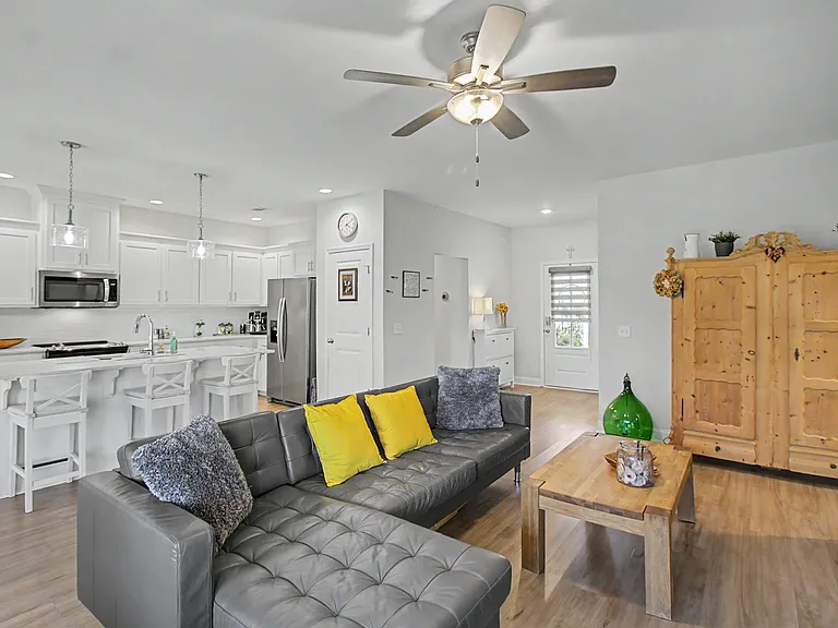 303 Alder Pass — Photo 4