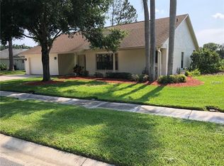 380 Hedgerow Ln, Tarpon Springs, FL 34688