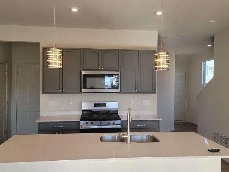 14213 Bay Willow Dr — Photo 2