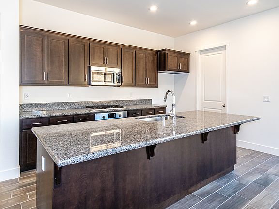 4th image of 1635 Goldenstar Ct
