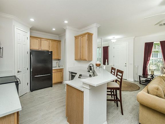 3rd image of 193 Banyan Bay Dr