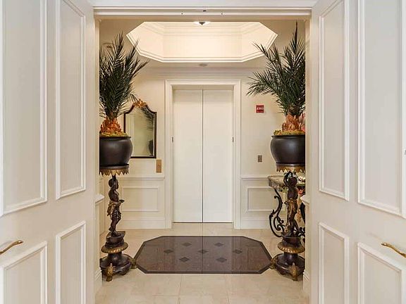 5th image of 35 Watergate Dr Suite 1802