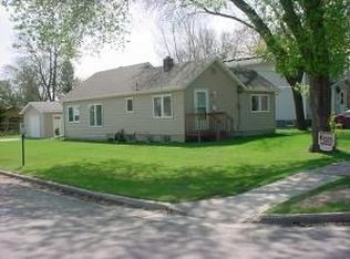 622 14th St N, Moorhead, MN 56560