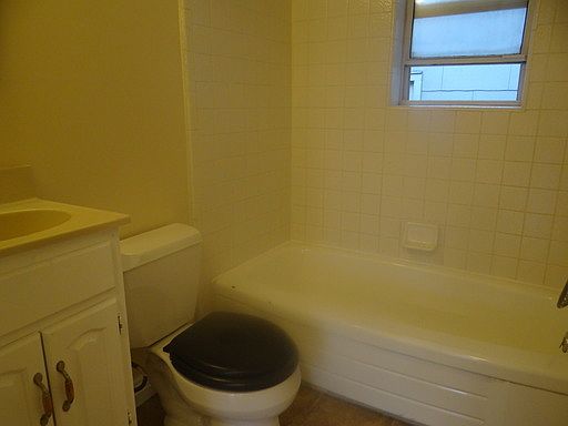 3rd image of 766 E 300 S APT 3